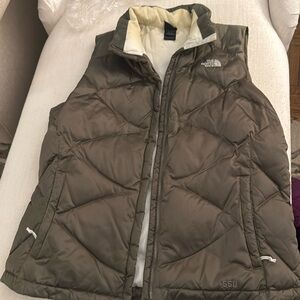 The North Face 550 puffer vest